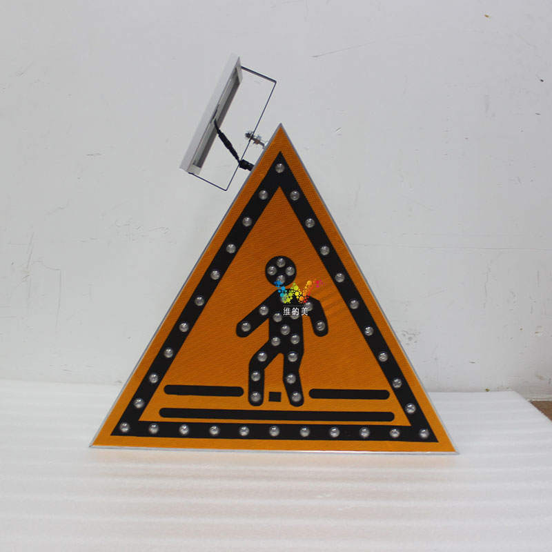 led-triangle-traffic-sign-flashing-6