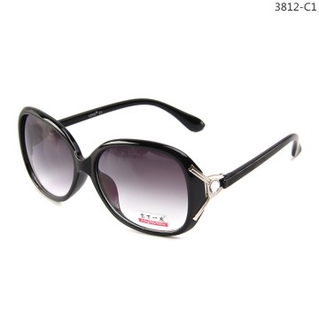 Woman's sunglasses