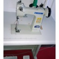 Máquina de coser de guante de cuero de cama de poste pequeño