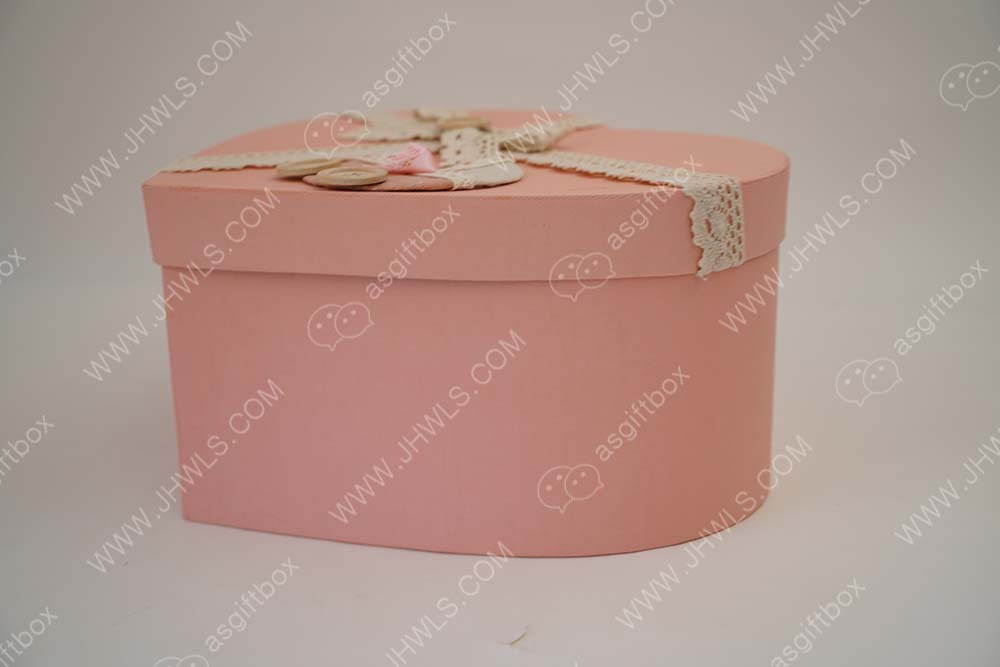 Heart gift box