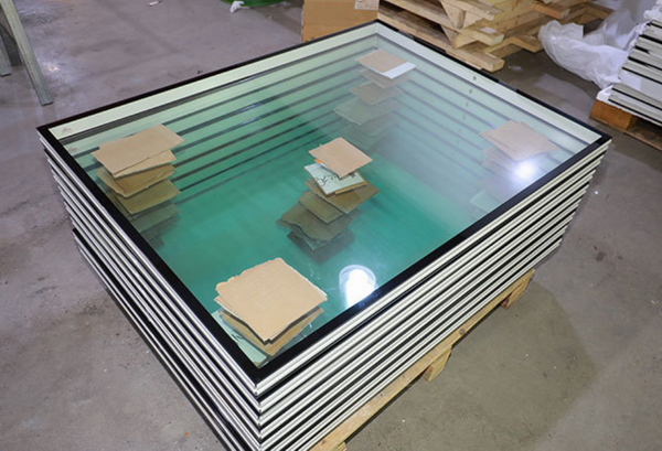 Hollow glass windows for GMP clean room