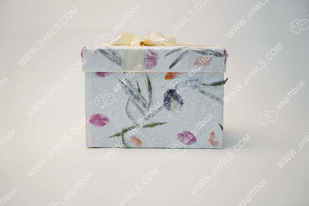 Petal paper gift box