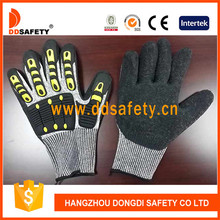 Guantes resistentes al corte Hppe Shell con látex negro TPR120