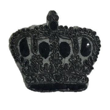 Broderie de corde écussons de couronne noire