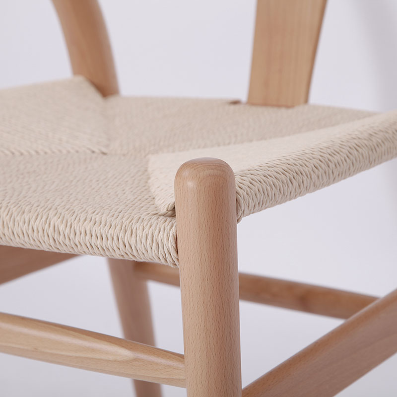 Replica wishbone chair