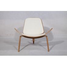 Chaise coque en contreplaqué Hans J Wegner