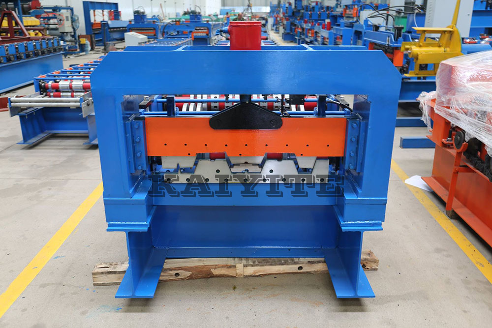 floor deck roll forming machine