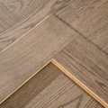 Plancher en bois à l&#39;origine rectangulaire T&amp;G