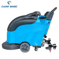 Industrial floor cleaning machine