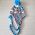 Hand gestrickte Beanie Mütze mit Homerun & Quaste