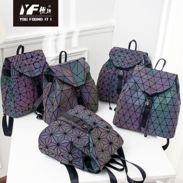 Moda personalizada Efeito Noctilucent Pu Backpack Couro Geométrico Reflexivo Luminoso Mochilas Versátil Estilo Cool Versátil Bola Feminina