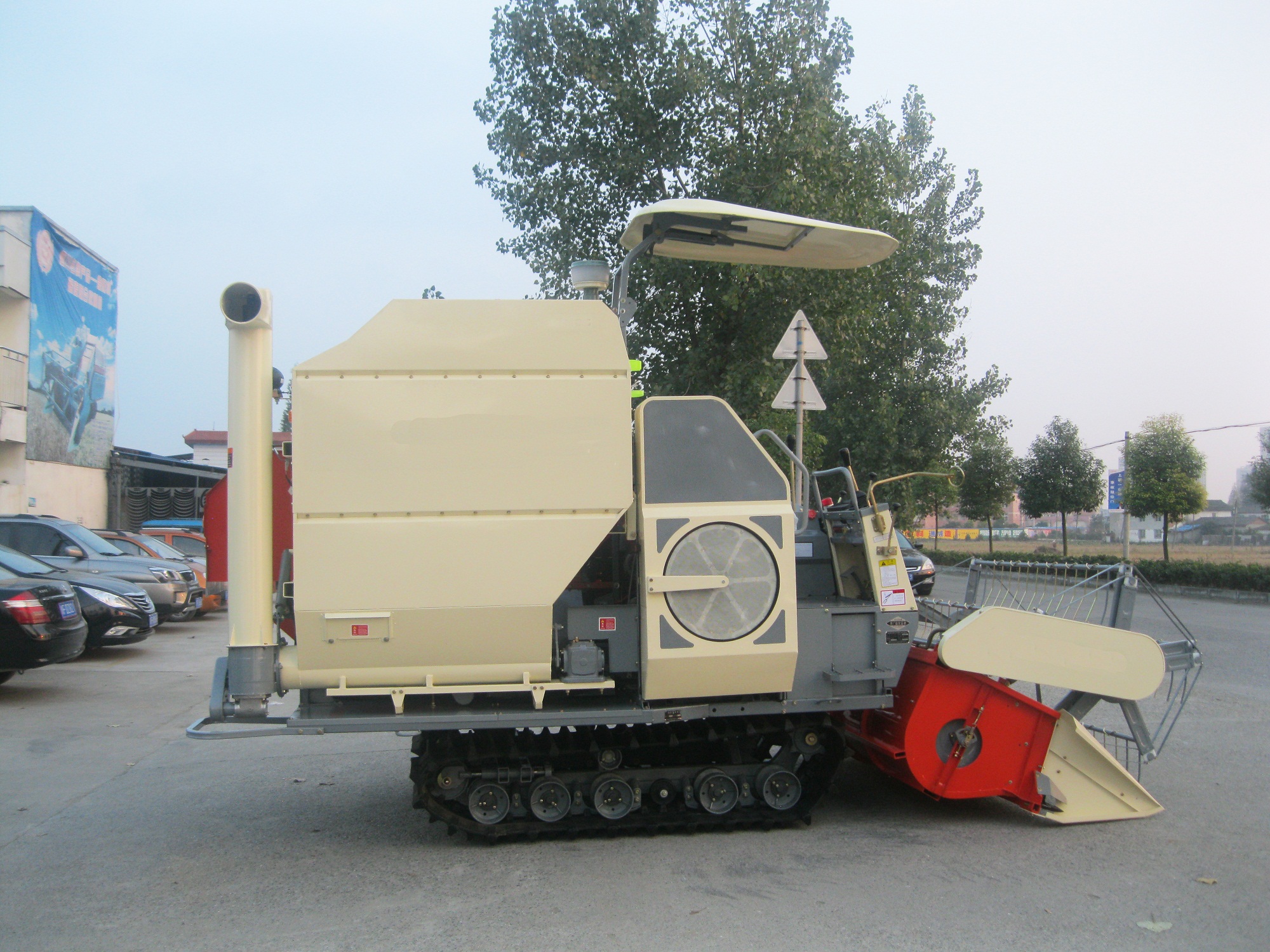 Hot Selling 3.0kg/s Combine Harvester