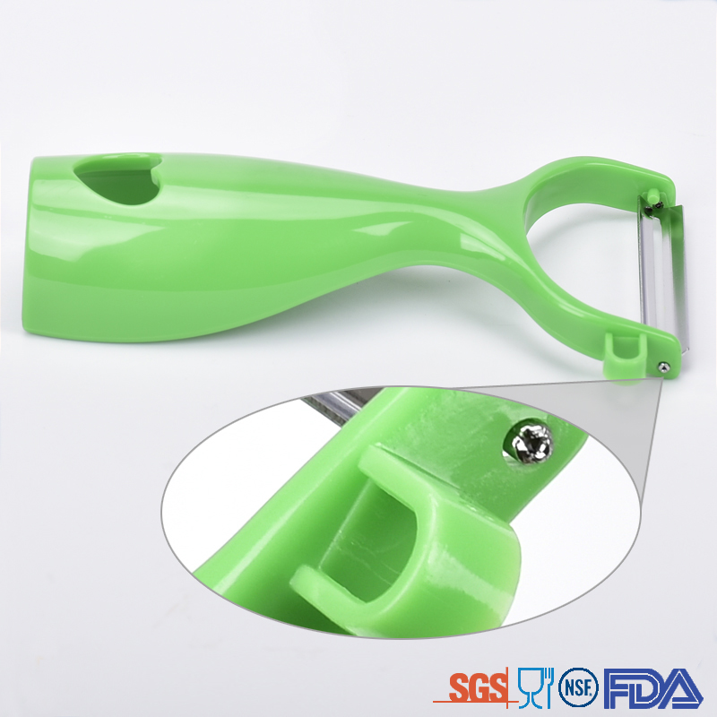 Ergonomic Vegetable Peeler