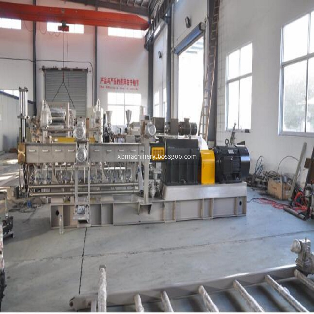 Plastic Machinery Factory