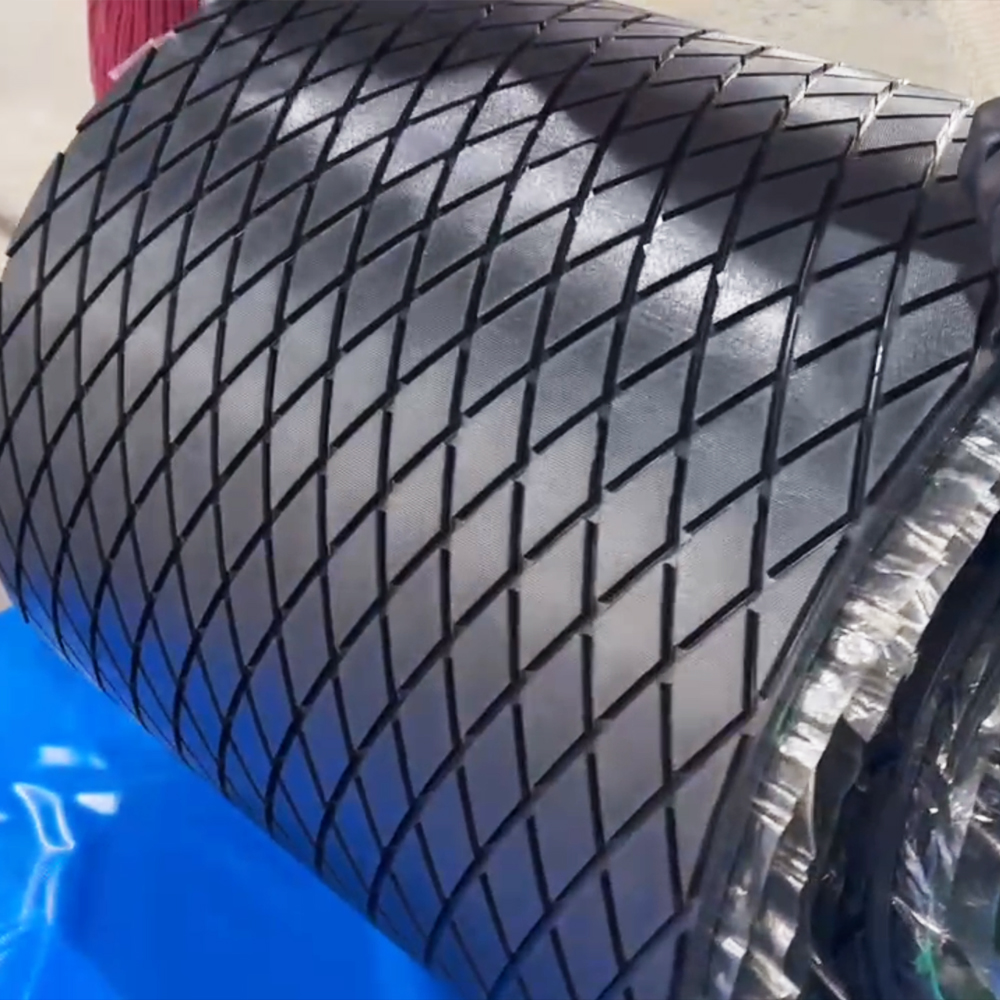 Conveyor roller rubber covering Conveyor roller rubber covering