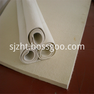 Oil absorbent felt