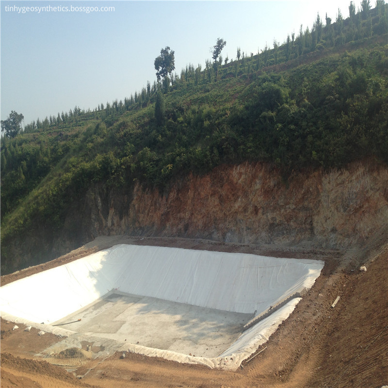 Geotextile for landfill