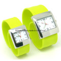 Hot Sale Slap Band bracelet en silicone avec mouvement au Japon