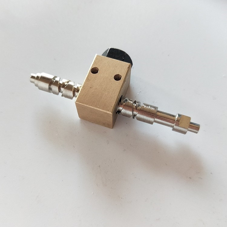 self reversing screw