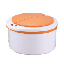 Três cores disponíveis Creative plástico Mini Sensor Dustbin