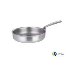 Titanio utensilios de cocina vuela pan tostado