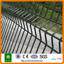 Dark green(RAL6005) folded wire mesh fence panel