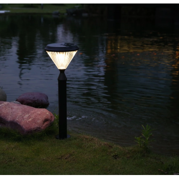 Solar garden light diamond shape