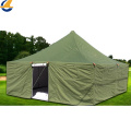 Tenda de acampamento militar guarda-florestal ao ar livre