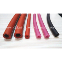 Tuyau en caoutchouc flexible flexible coloré en caoutchouc de silicone de pièces des véhicules à moteur