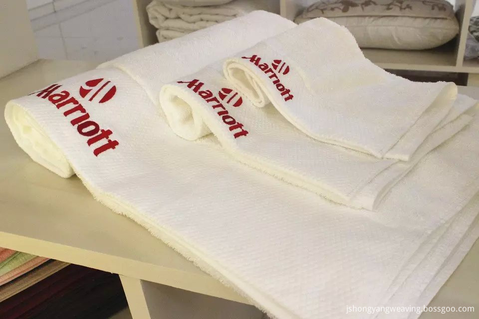 Bathroom Cotton Embroidery Logo Bath Towel