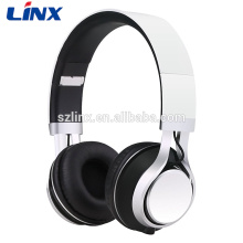 Stylish on-ear headphones with 3.5mm stereo plug