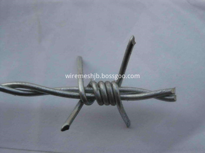 Reverse Twist Barbed Wire 