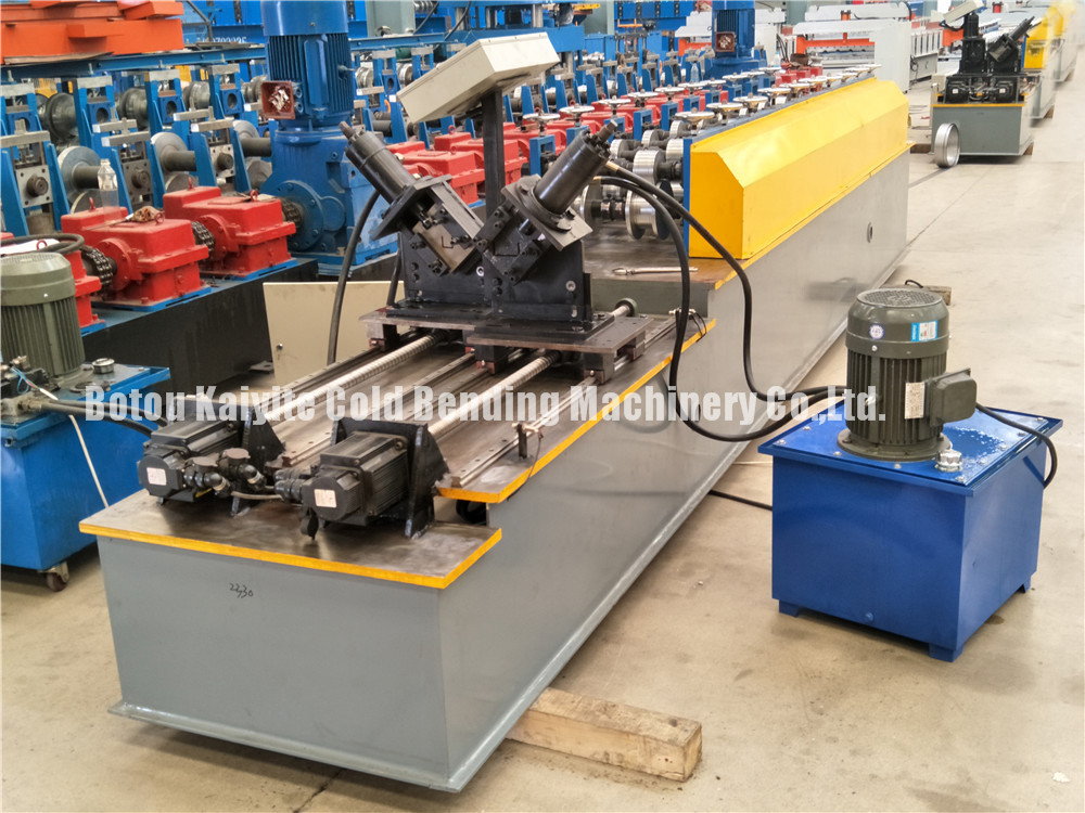 stud and track roll forming machine