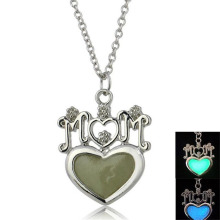 Charm Heart Design For Mom Heart Pendant Necklace Lumionous necklace