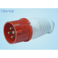 Enchufe industrial 3P + n + E IP44