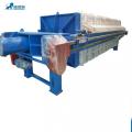 Máquina com sistema de filtração por prensa para tratamento de água residual