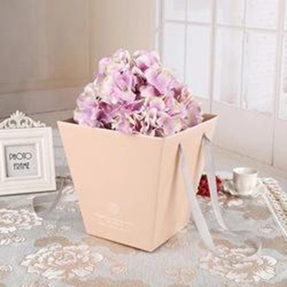 Bouquet Boxes with Plastic Buckets