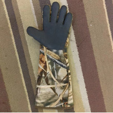 Cómodos guantes de neopreno impermeables para la caza