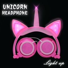 Écouteurs à lumière LED avec oreilles de chat licorne scintillantes pour filles