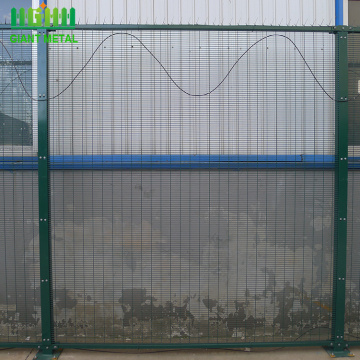 Hot+sale+Powder+coating+welded+358+anti-climbing+fence