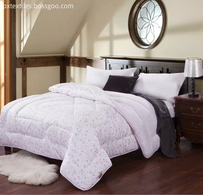  Polyester Soft Comforter Set