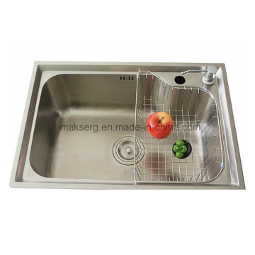 Single basin kitchen sink made of stainless steel