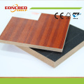 Precio al por mayor de grano de madera color / blanco color melamina resistente al agua MDF