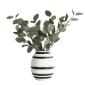 Moderne Vase mit Zebrastreifen im nordischen Stil