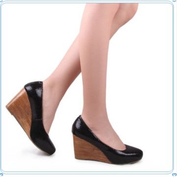 Fashion Wedge Platform High Heel Women′s Shoes (Hcy02-795-3)