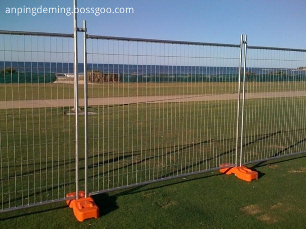 temporary fence feet