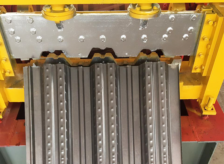 Floor Deck Roll Forming Machine