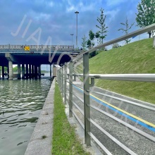 Cerca de aço inoxidável para o lago de prevenção de outono