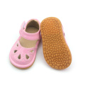 Sweet First Class Rose Hollow Squeaky Chaussures Bébé