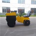 Small surface sprayed plastic ride on road roller